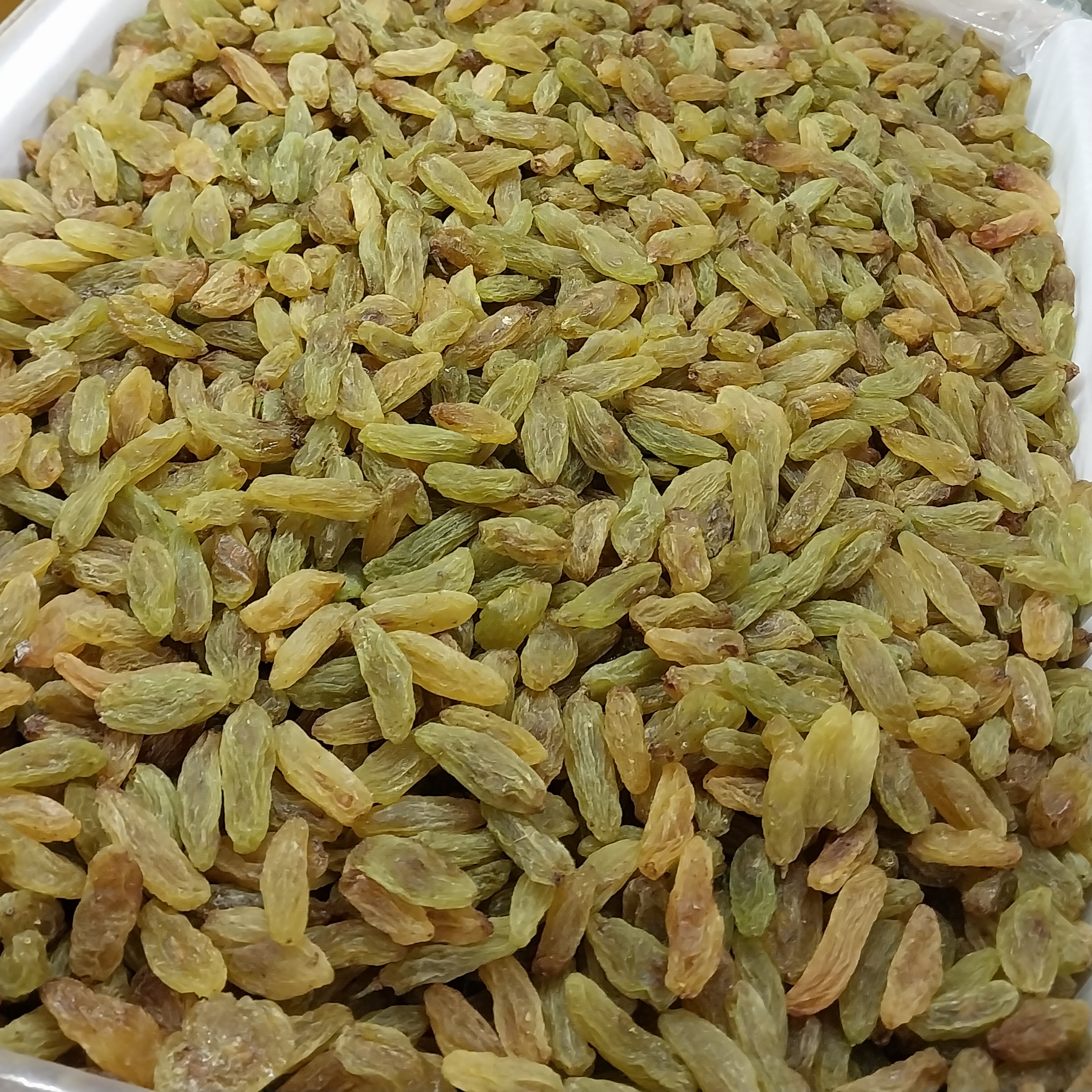 کشمش سبز با بسته بندی یک کیلویی