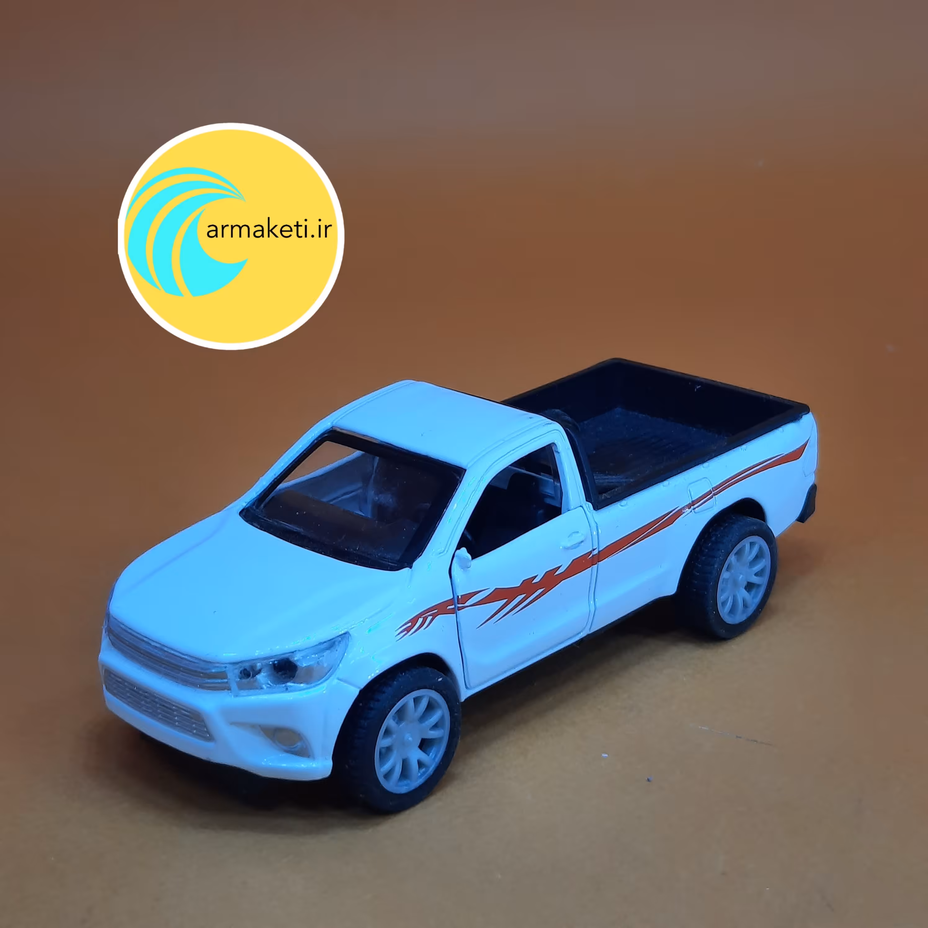 ماکت وانت تویوتا فلزی 