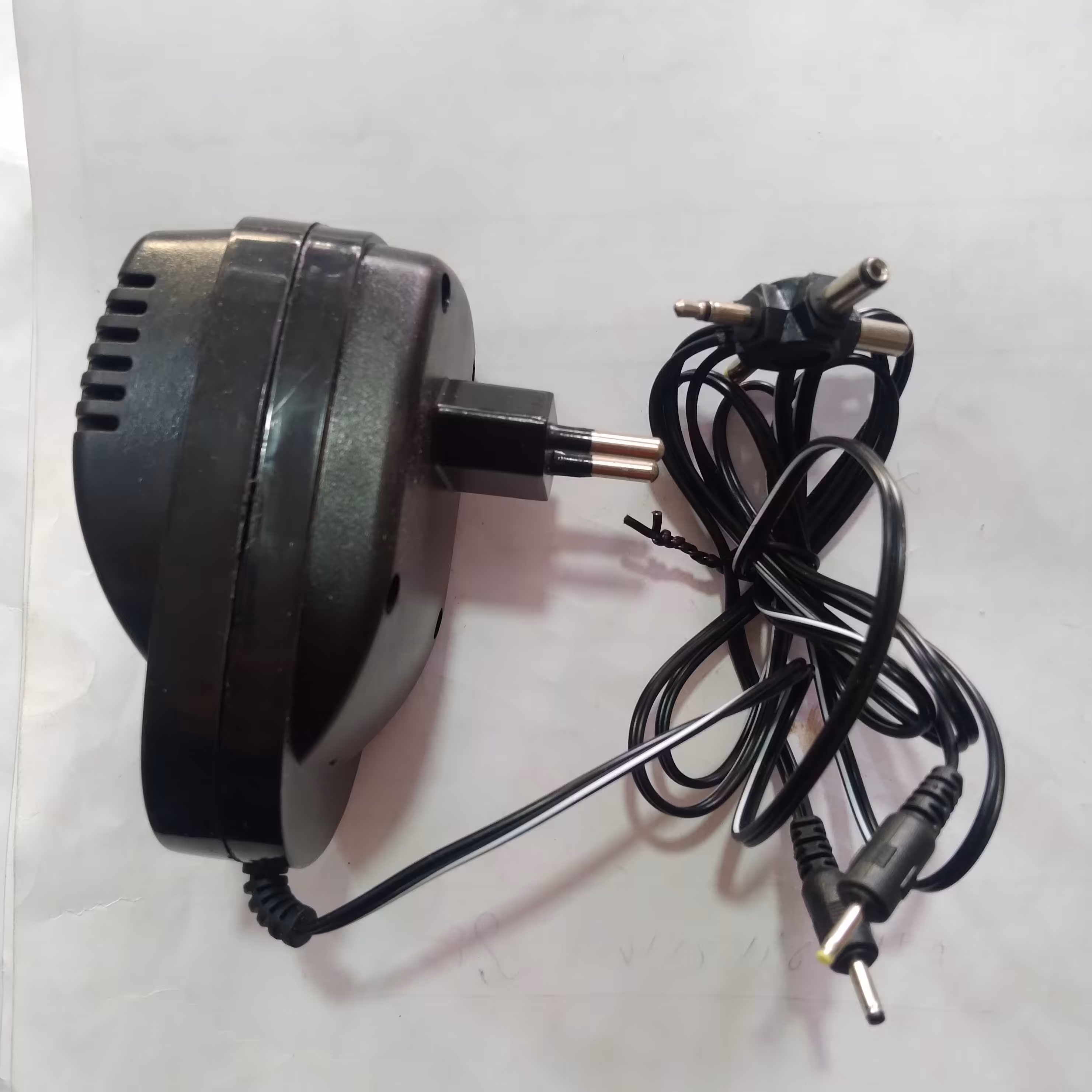 آداپتور 1000 میلی آمپر متغیر 