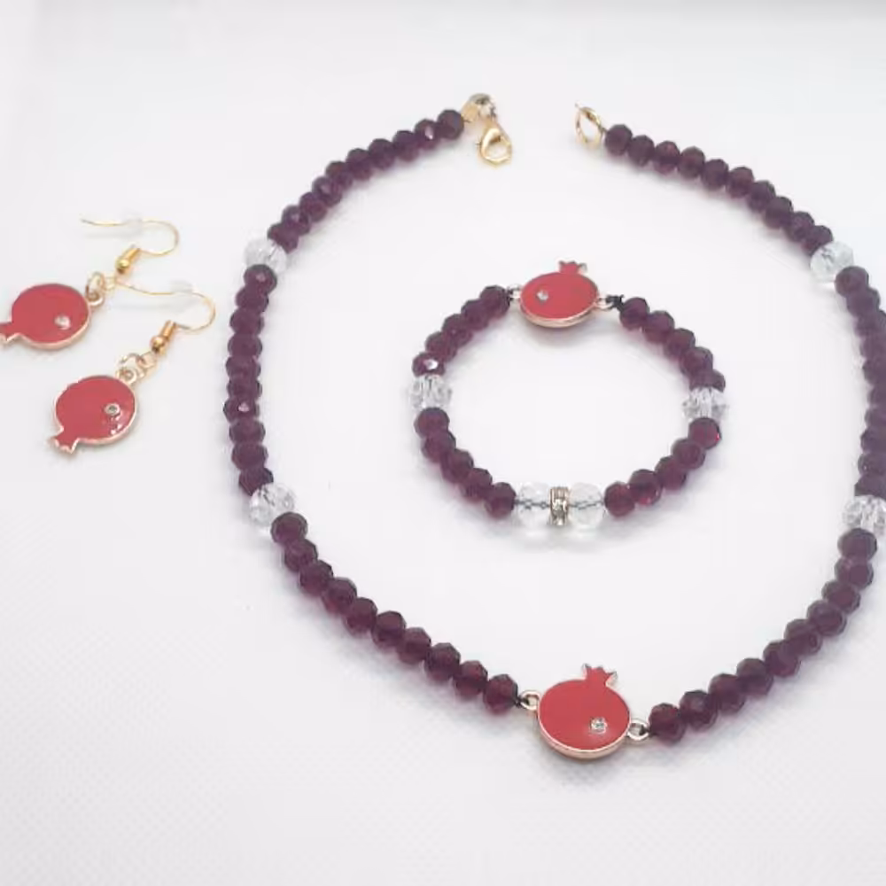 سرویس یلدایی دخترانه 