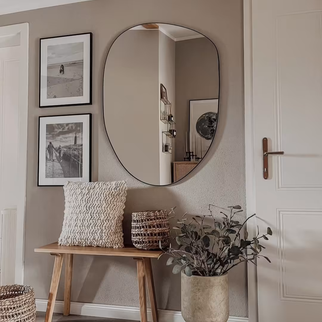 آینه ی دیواری دفرمه ی افرا در سایز 100/80 قابل ساخت در ابعاد مورد نظر شما