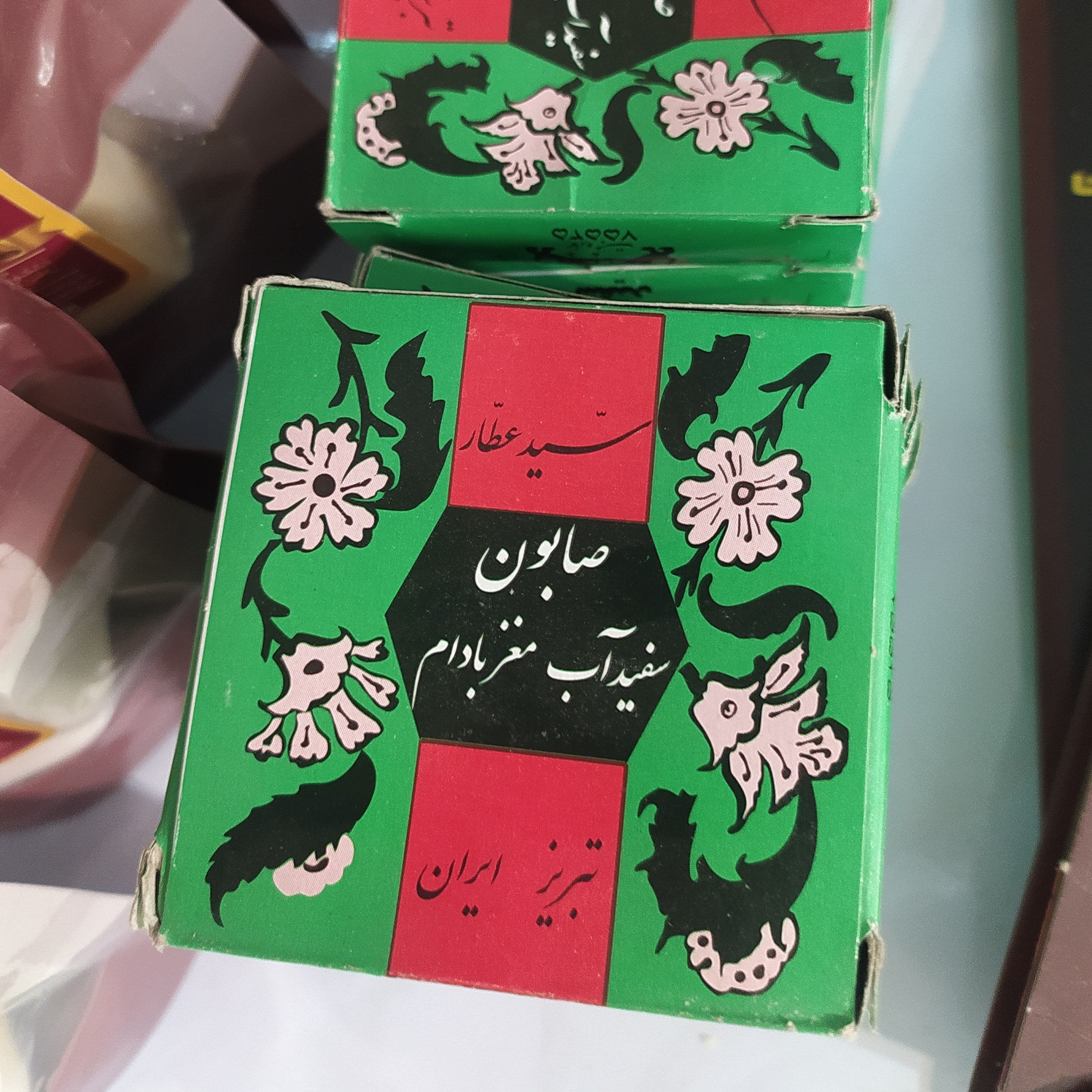 صابون سفیداب مغز بادام