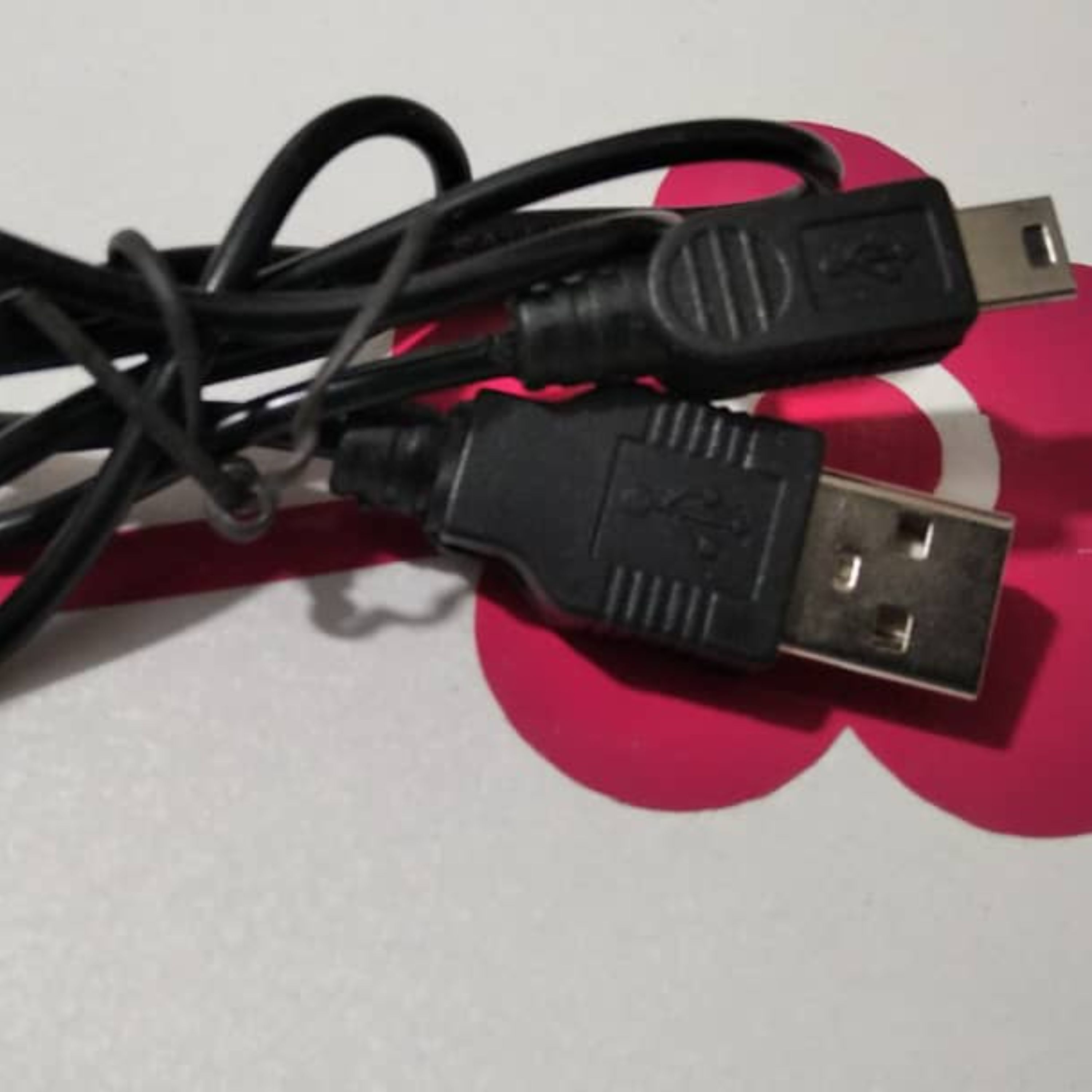 کابل شارژ ذوزنقه ای 20 سانتی