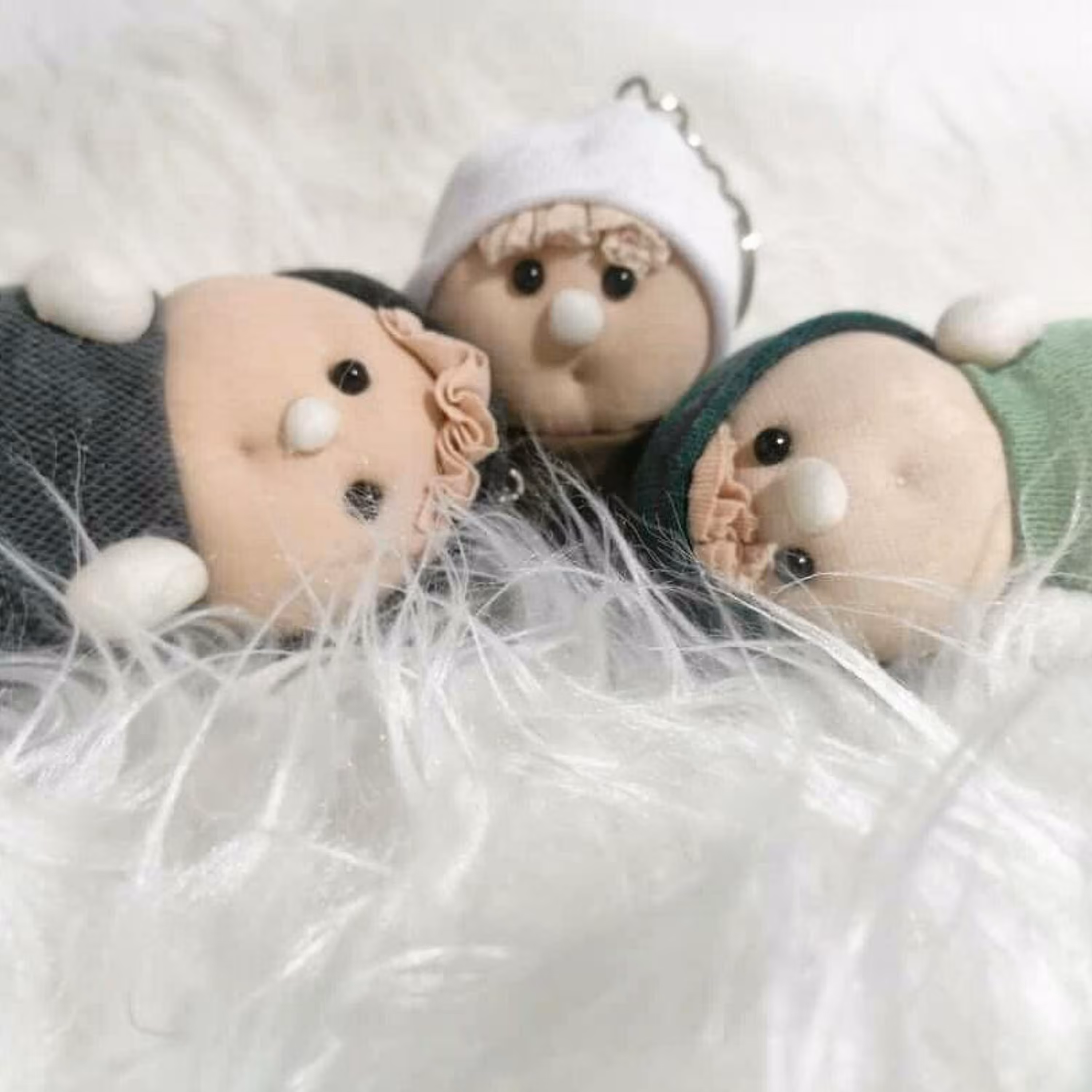 جا کلیدی و عروسک شکل ننه نقلی 7 سانتی متری در رنگ بندی های بسیار زیبا   کار دست هنرمندان کشور دوست و برادر چین   مناسب ب