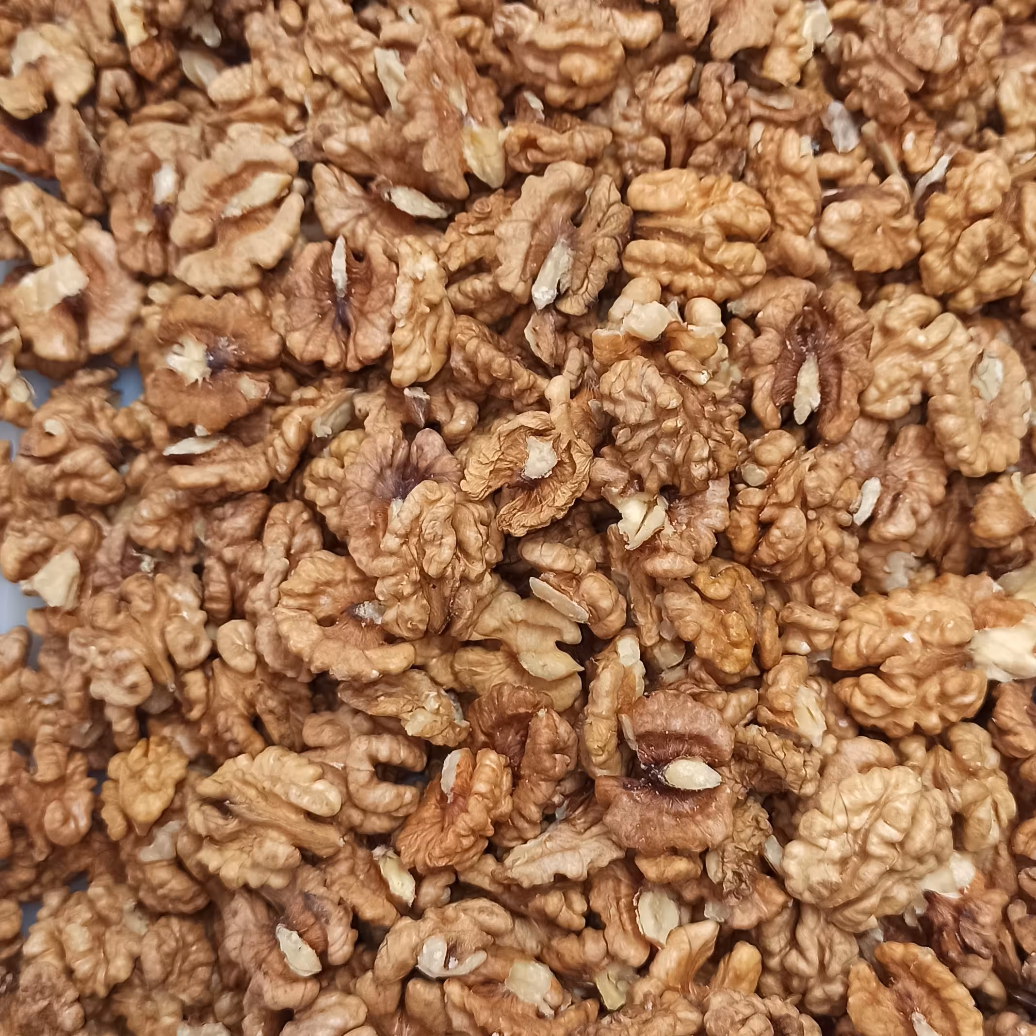 مغز گردو سفید ایرانی(آذربایجان) درجه سه کارتن 5کیلویی