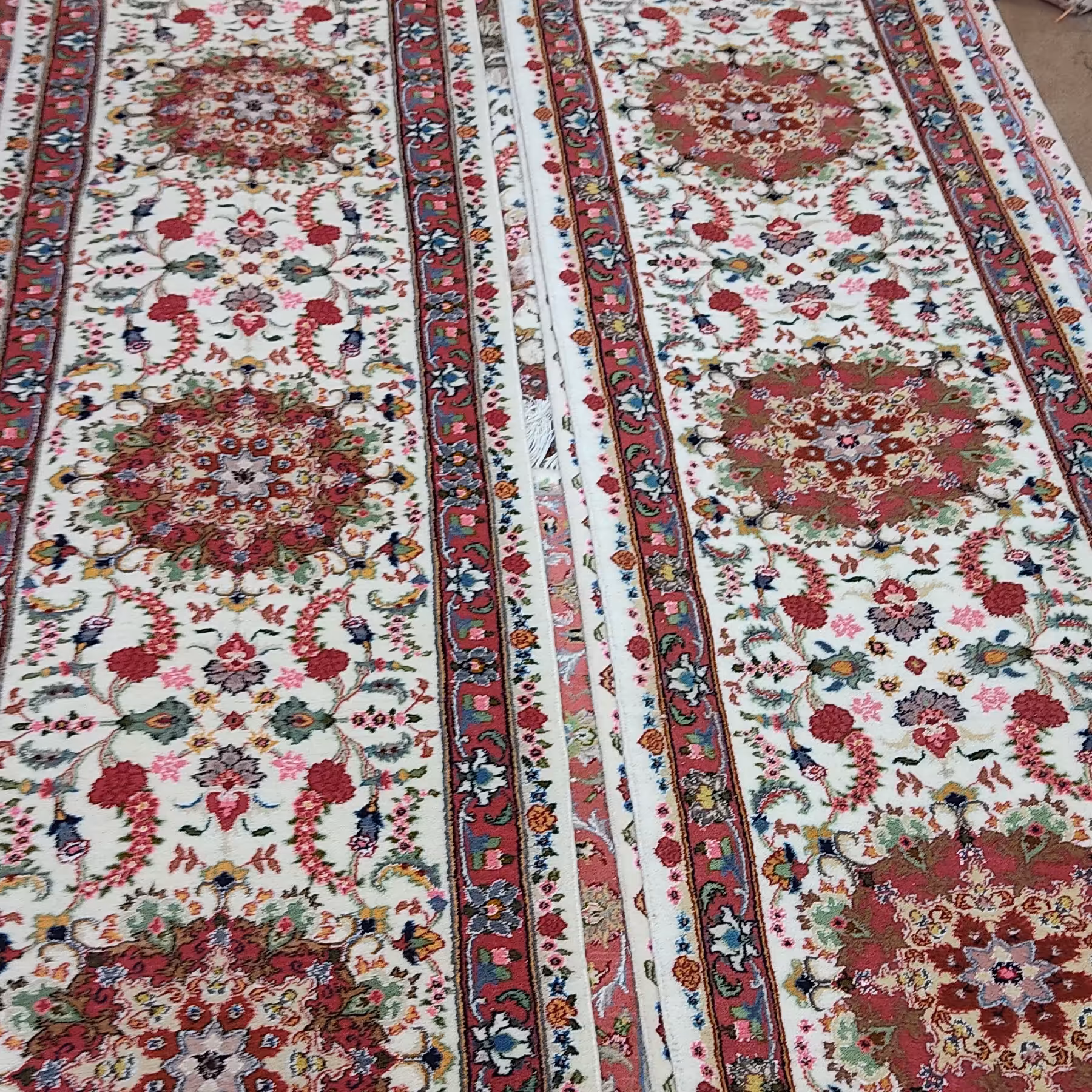 کناره طرح علیا  فرش دستباف 