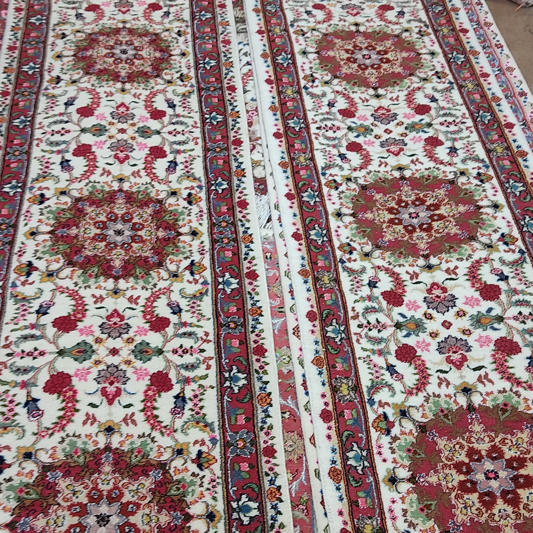 کناره طرح علیا  فرش دستباف 