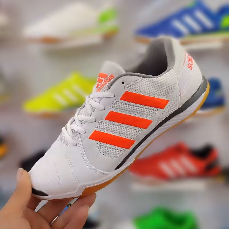 کفش ورزشی آدیداس تاپ سالا رنگ شماره 3