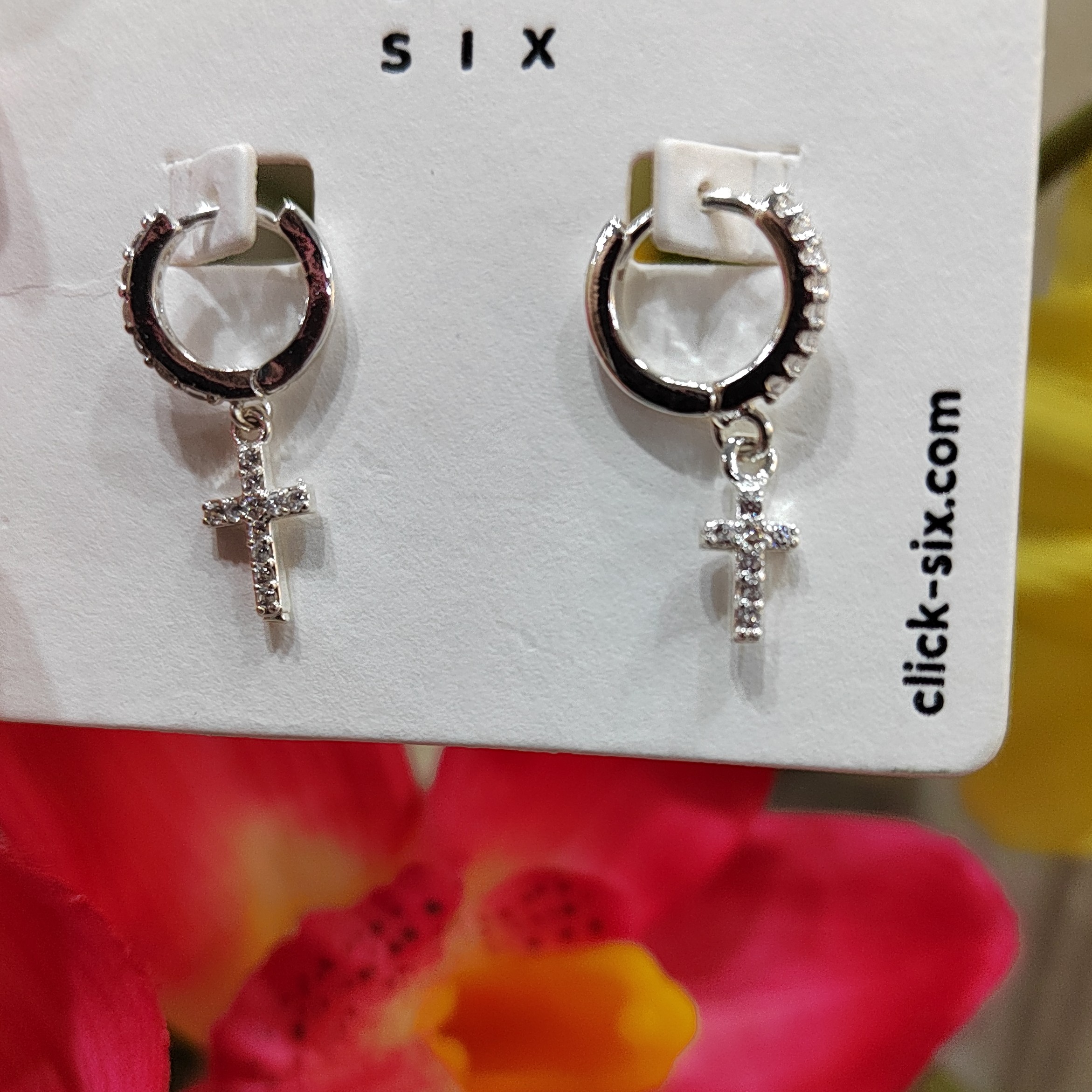 گوشواره تمام نگین دار طرح صلیب 