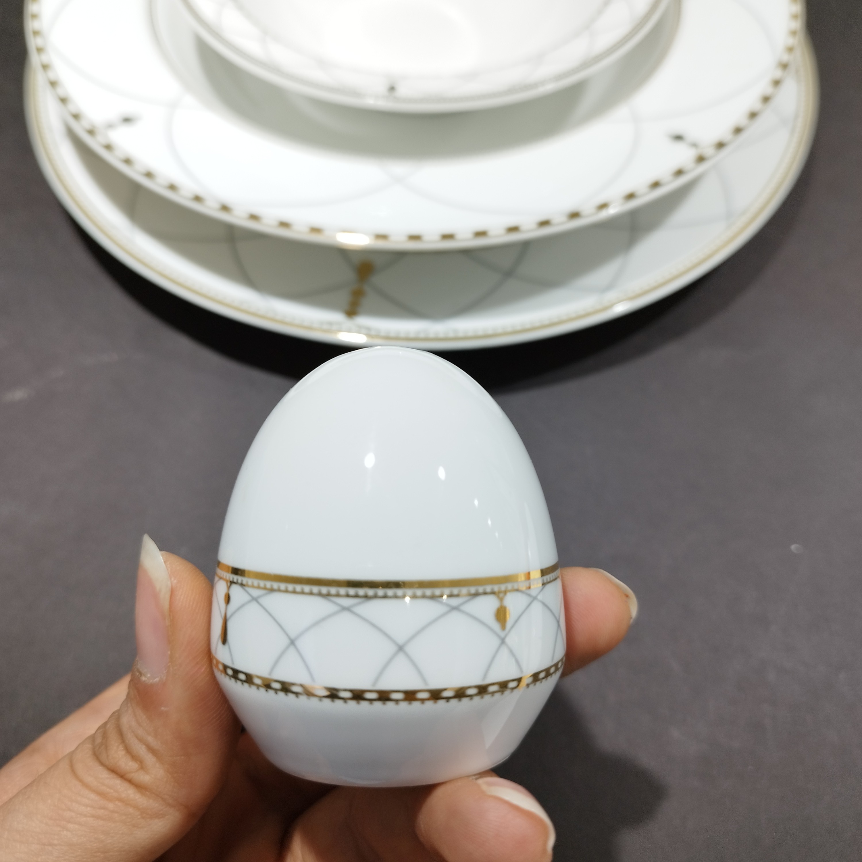 سرویس چینی زرین رومانا لب طلایی 28 پارچه 6 نفره - ارسال بصورت پس کرایه