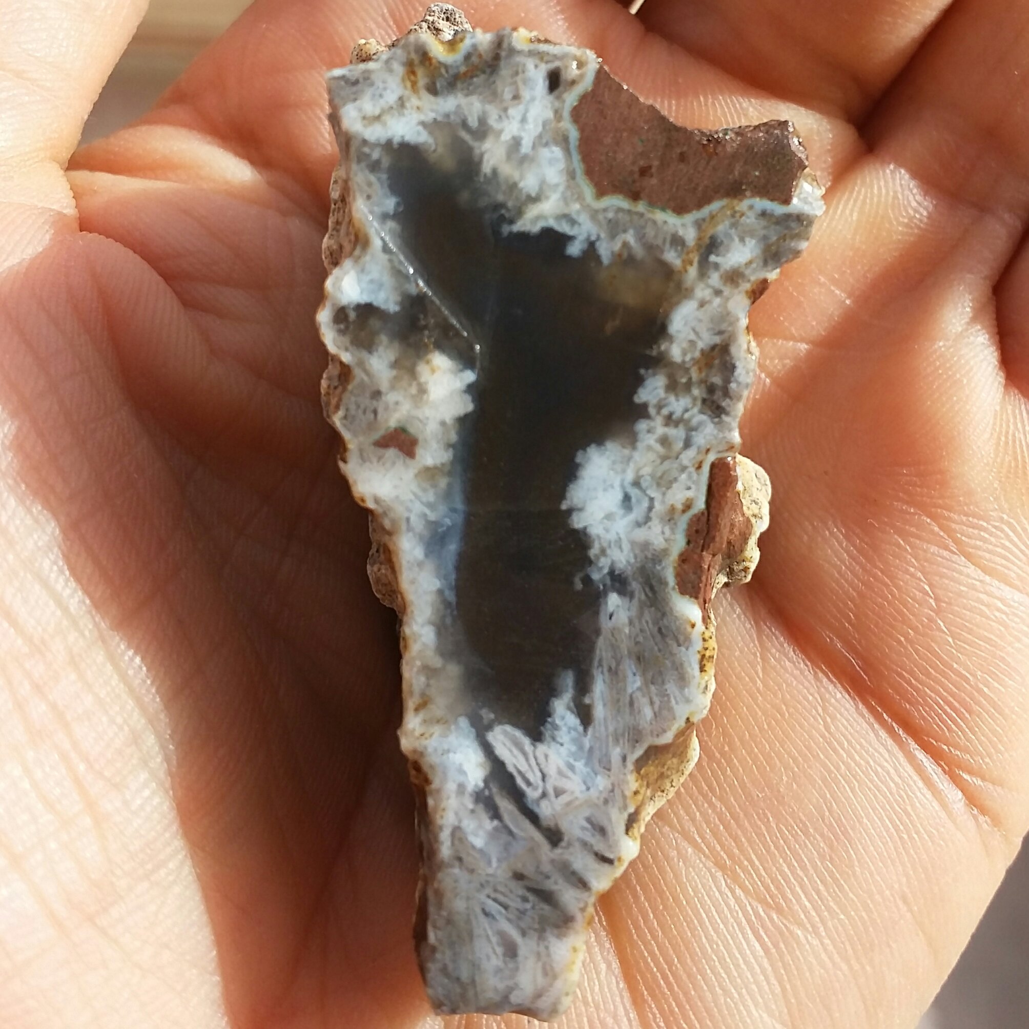 اسلایس سنگ راف عقیق سلیمانی خرمایی رتایل دار خاااص کاملا طبیعی
شاهکار خلقت