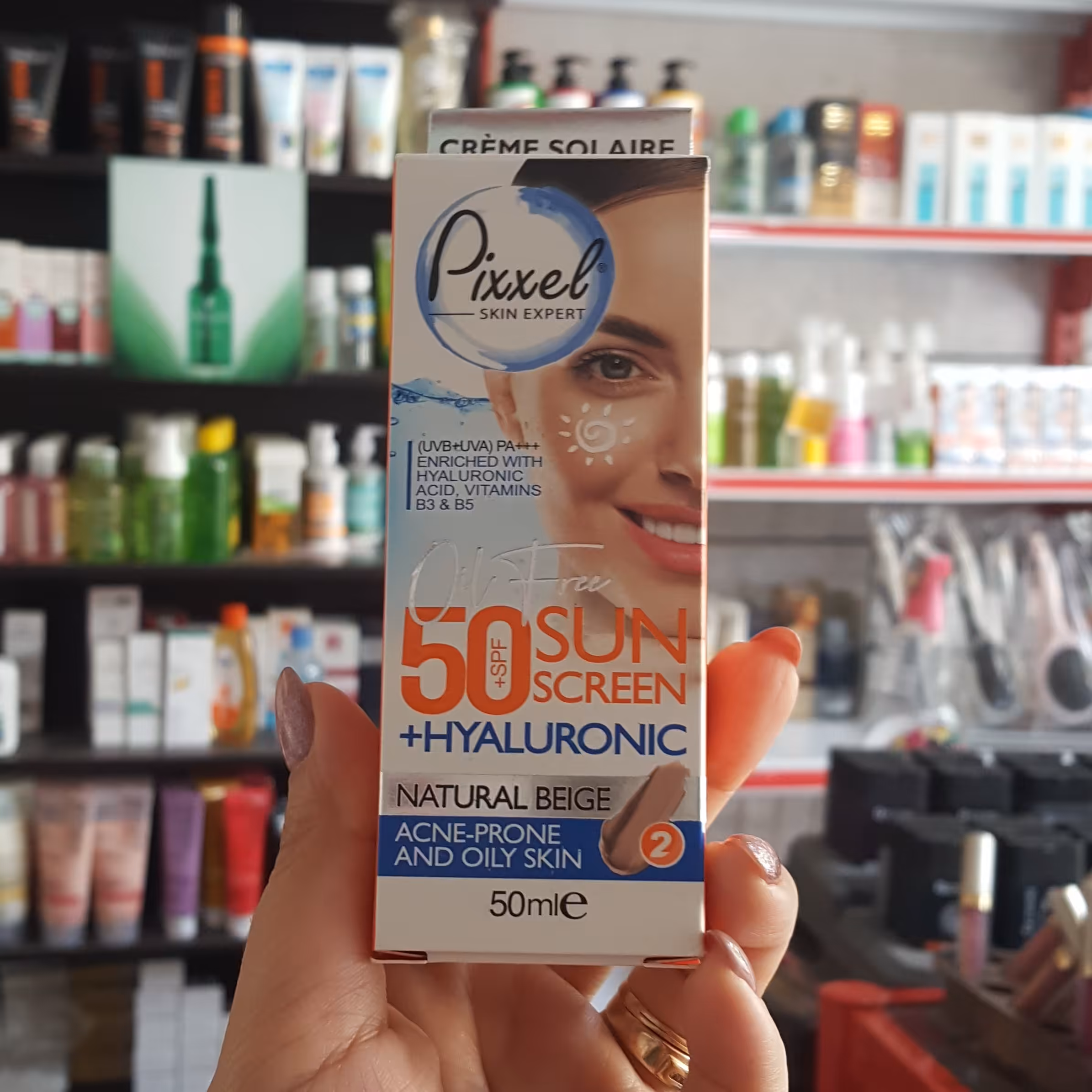 کرم ضد آفتاب رنگی پیکسلspf50-مناسب پوست های چرب،جوشدار و مختلط -حجم50 میل