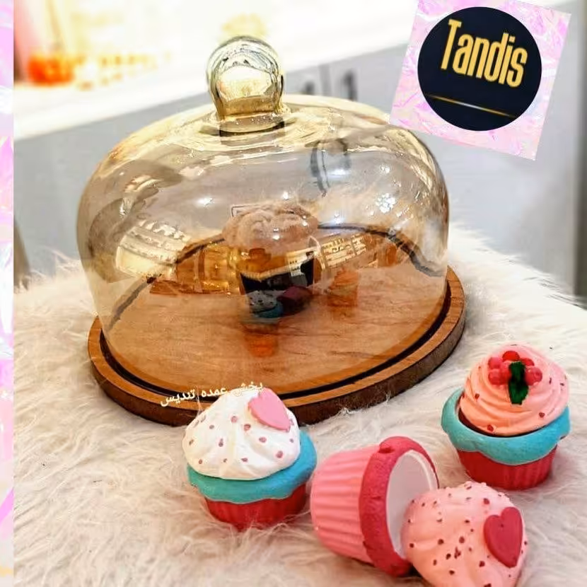 کاپ کیک  
رنگ شامپاینی .بلور 
دارای کارتن تک
زیره چوب ضد آب