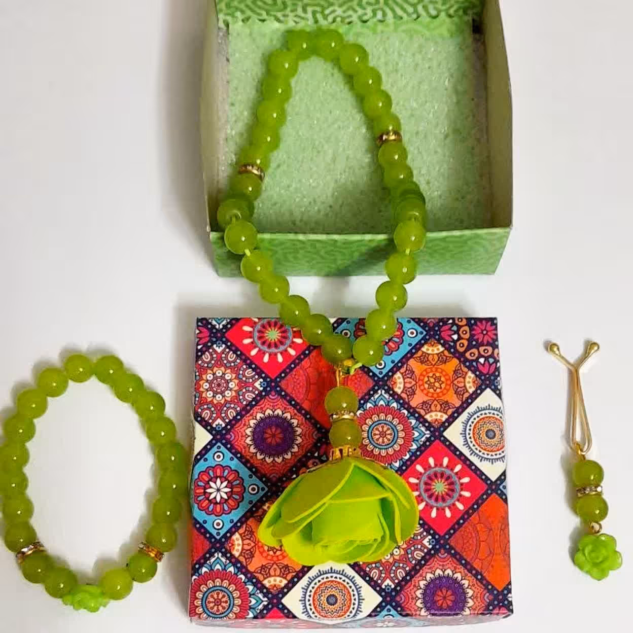 تسبیح و گیره و دستبند 