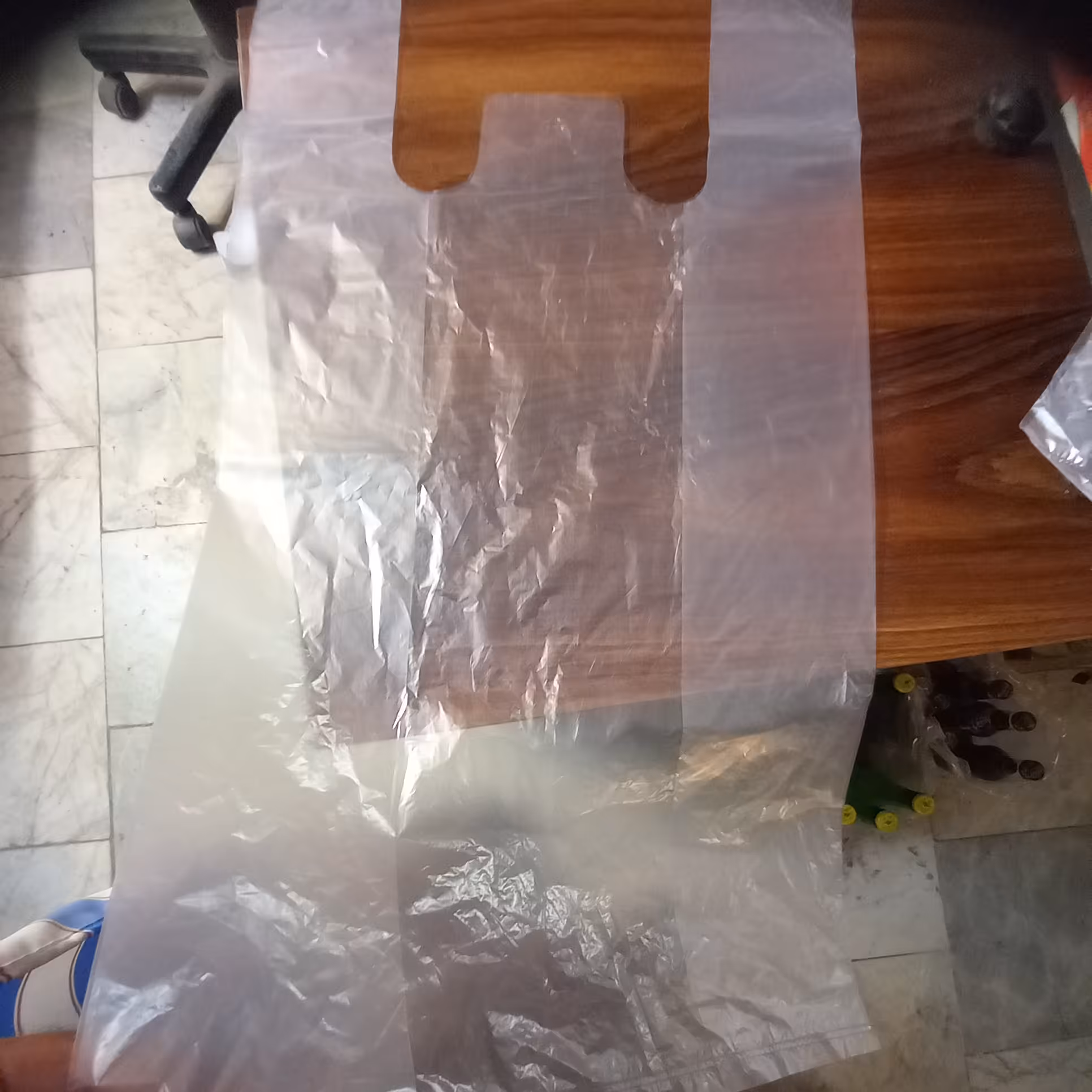 پلاستیک نایلون دسته دار شفاف 75 در 65 رکابی با کشسانی بالا  مقاوم در مقابل  پارگی 