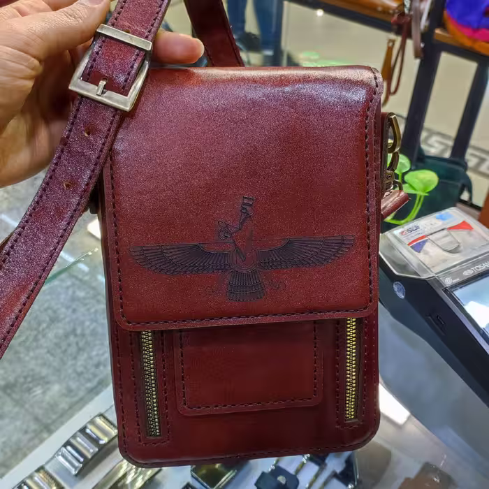 کیف دوشی اسپرت چرم گاوی دست دوز