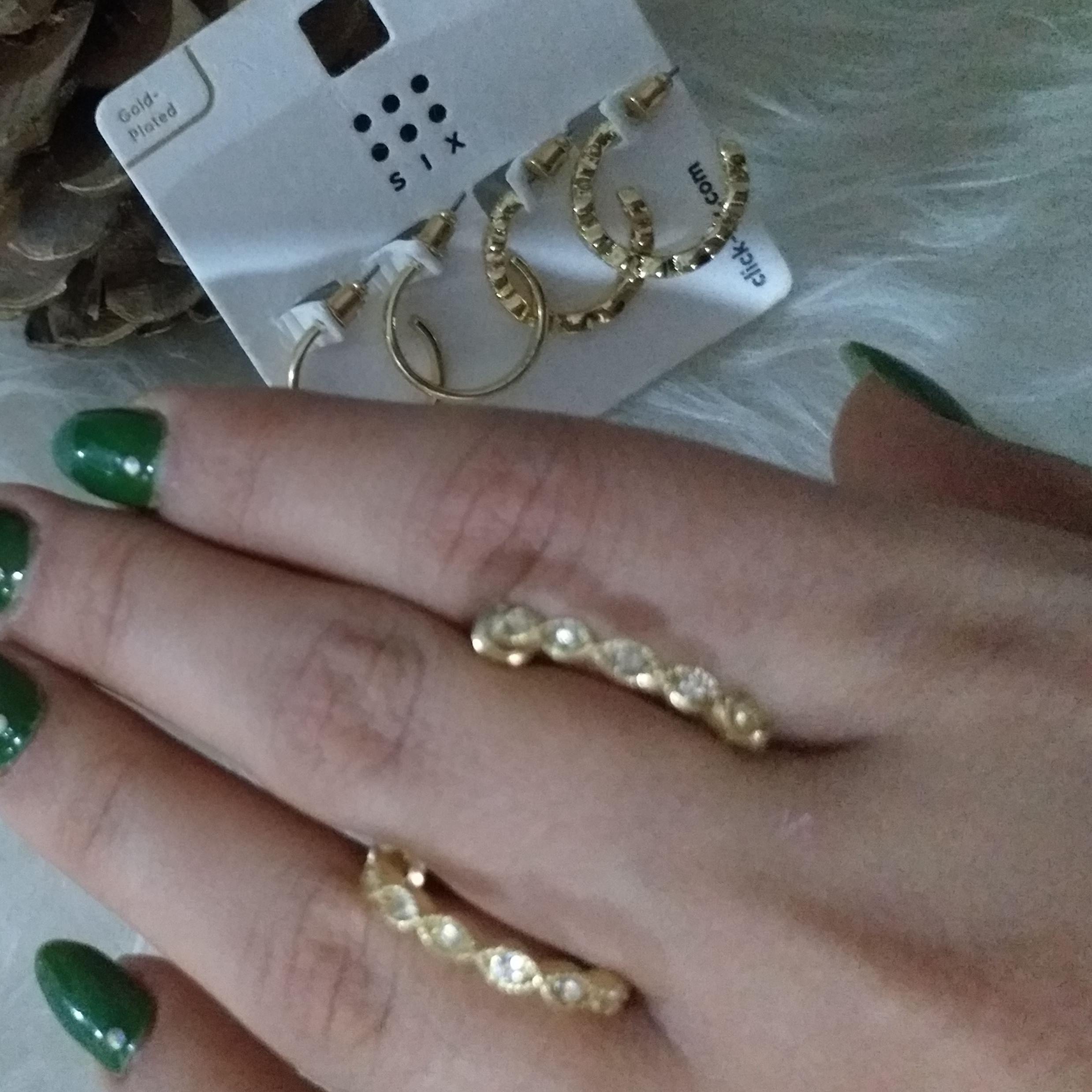 گوشواره حلقه ای نگین دار