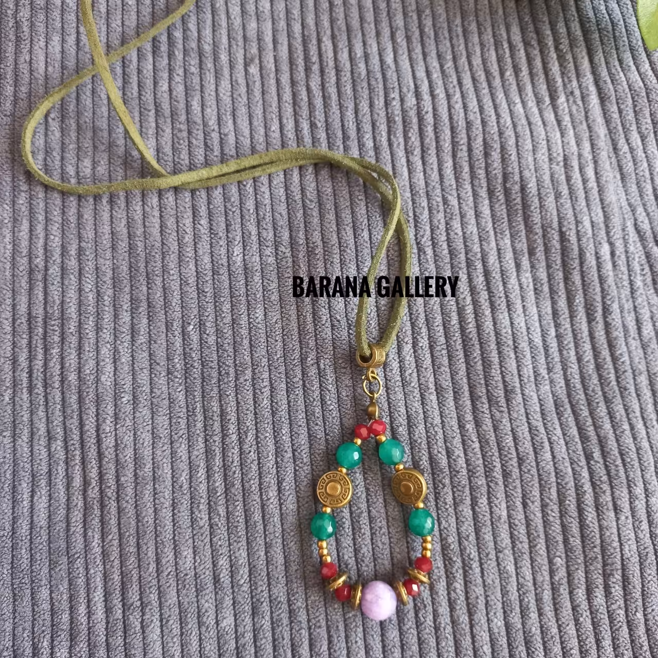 گردنبند سنگ عقیق سبز بنفش کریستال قرمز بند چرم مینیمال اشکی دخترانه زنانه 