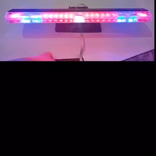 استپ اسپرت خودرو دورنگ با  LED آبی وقرمز که قابلیت راهنما و فلشر دنده عقب ترمز دارد