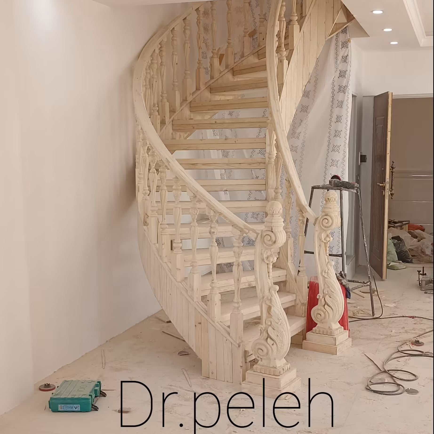 کف پله چوبی