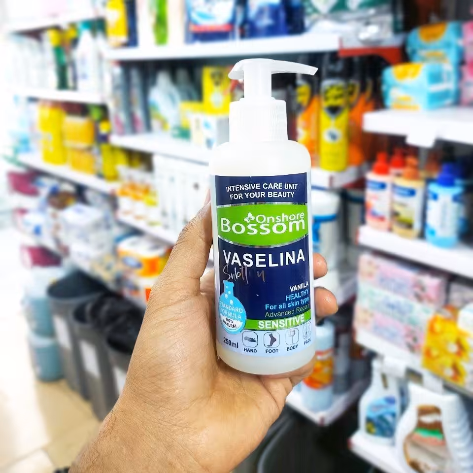 وازلین وانیلی پمپی بوسوم 