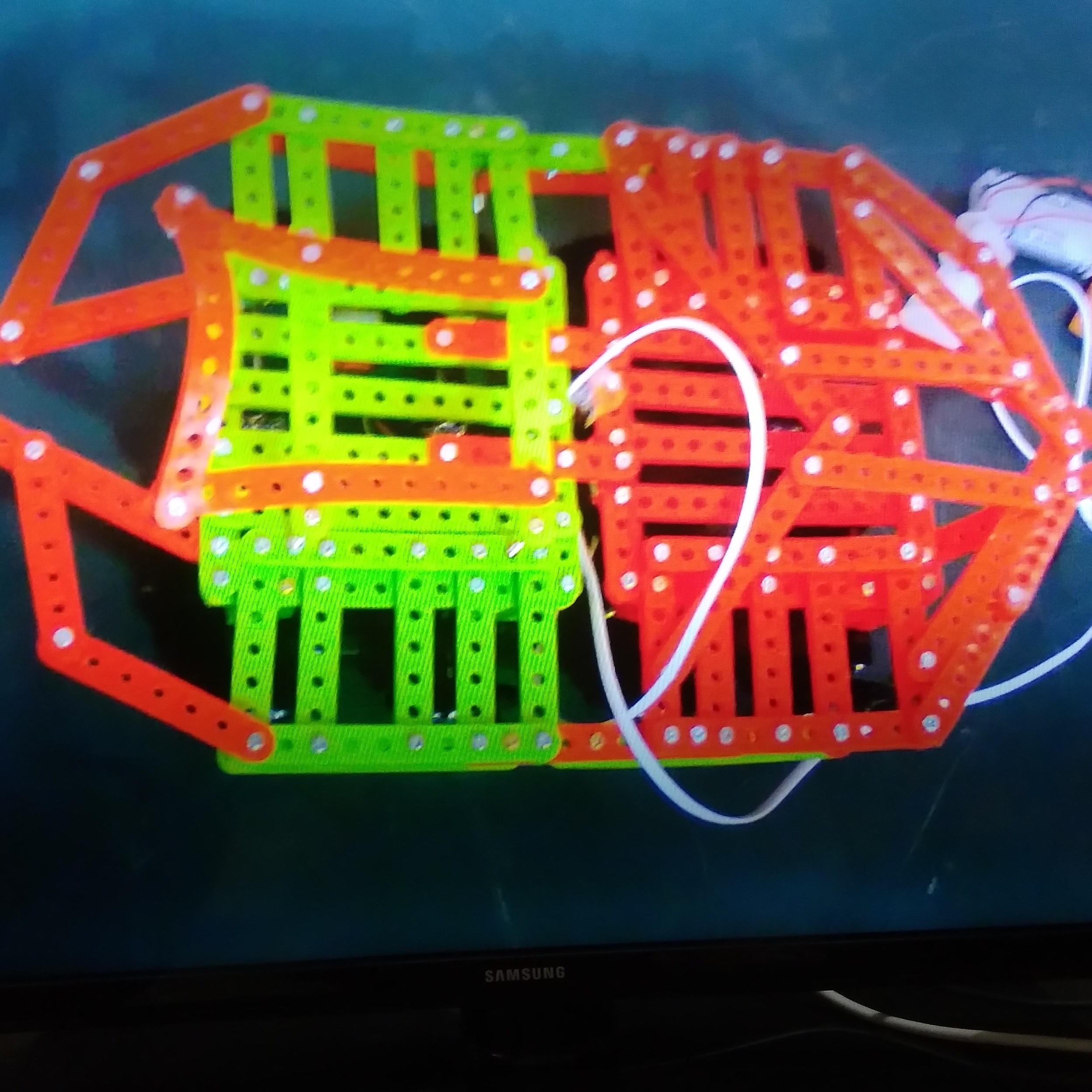 ربات جنگجو وفوتبالیست