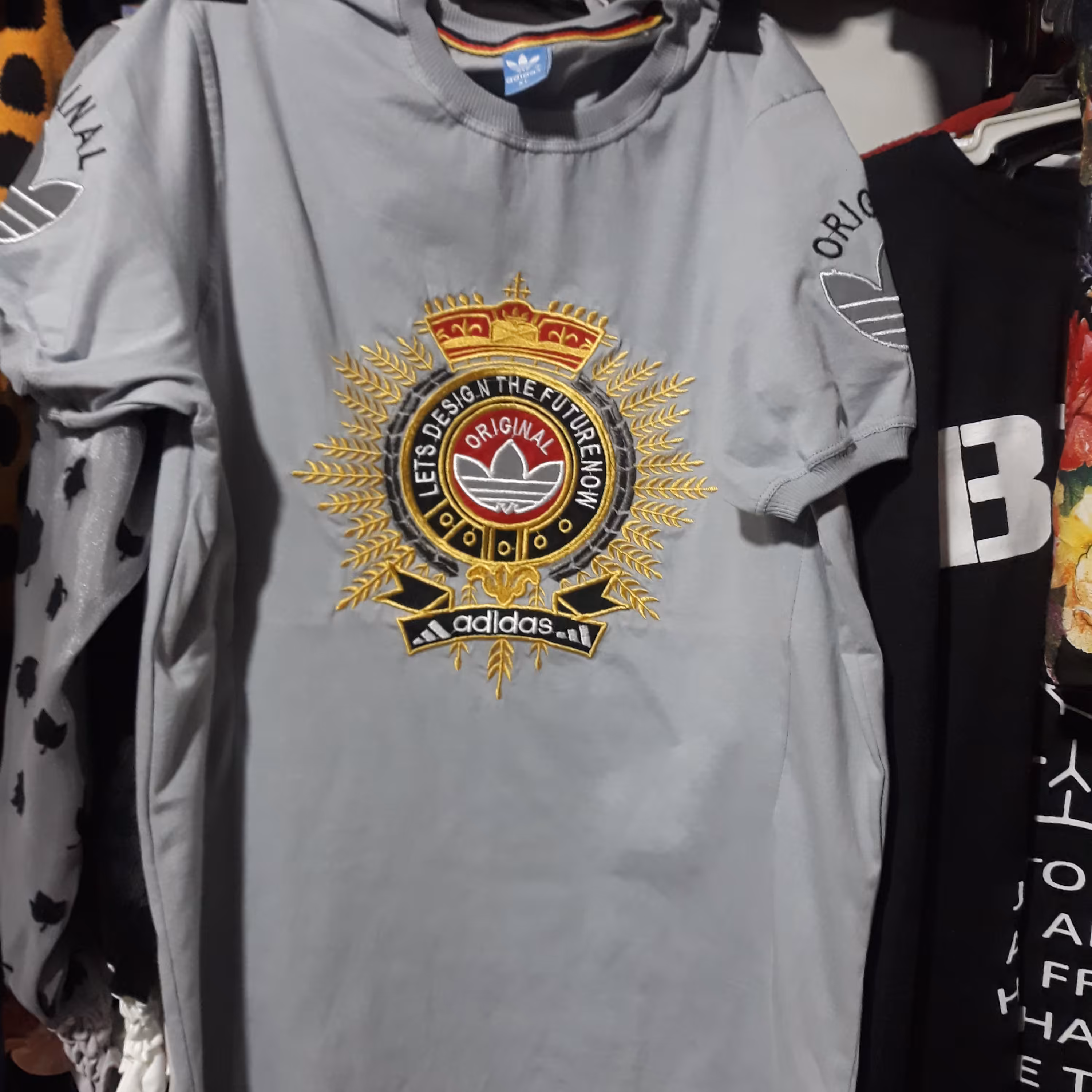 تیشرت مردانه طوسی  آدیداس 