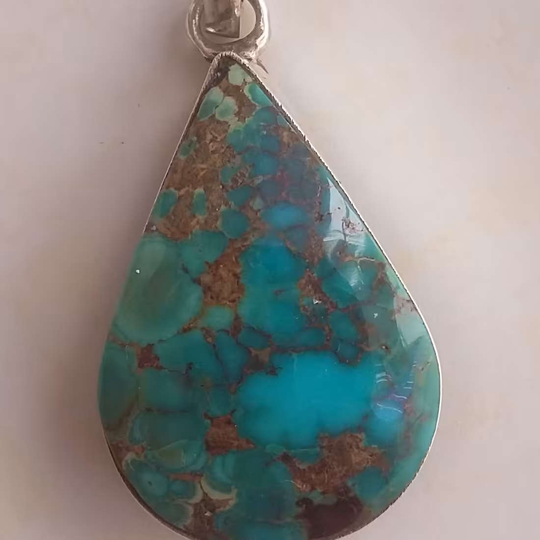 گردن آویز دست ساز نقره با نگین زیبای فیروزه نیشابور مناسب برای بانوان کد0142