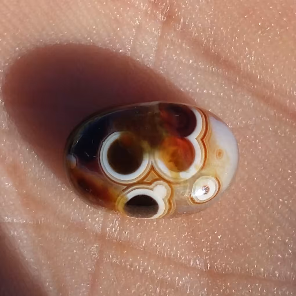 نگین عقیق باباقوری چند چشم موکول دار رحمانی بسیار قوی معدنی محشر 100درصد طبیعی کد 9278