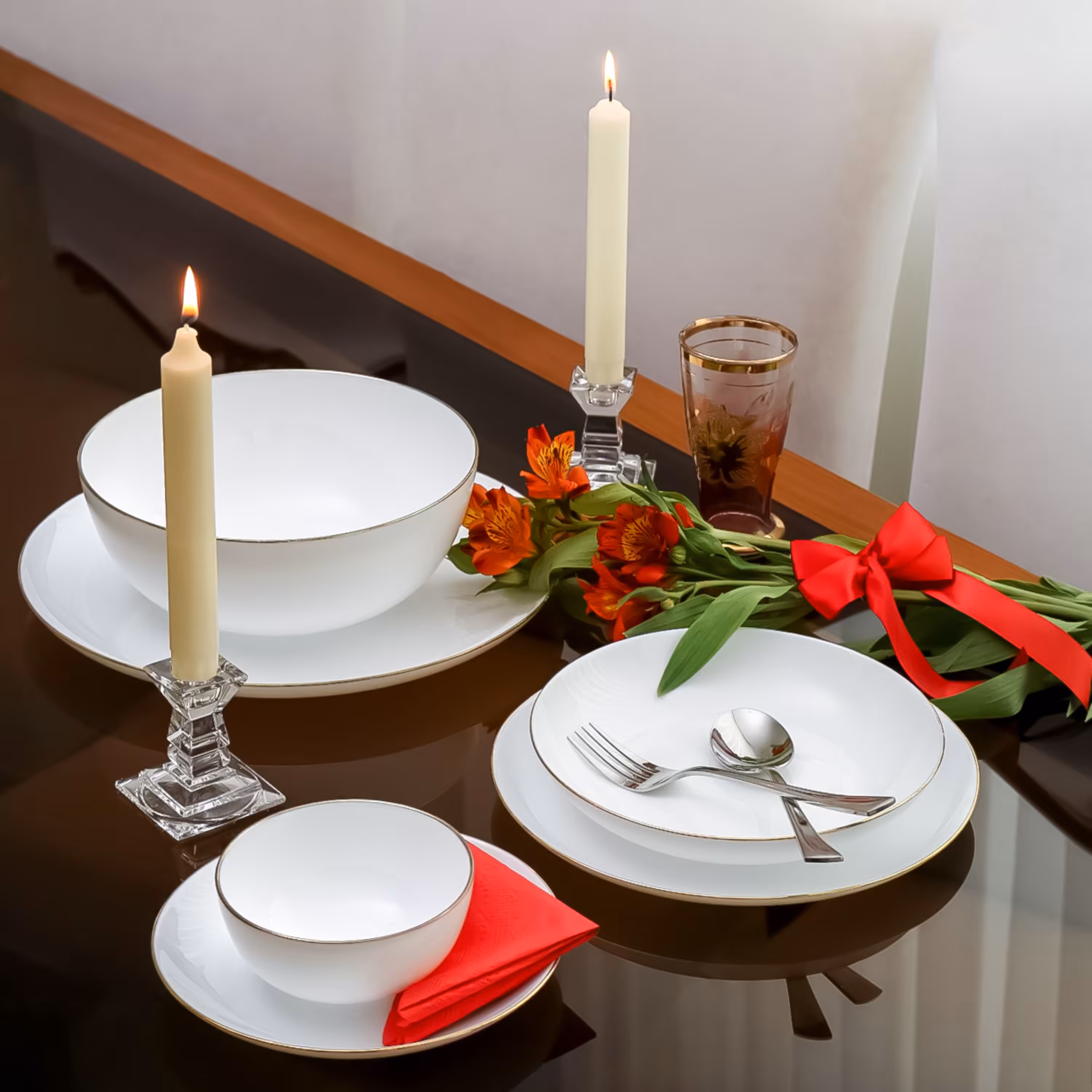 سرویس 28 پارچه سفید لب طلا قالب Diwali