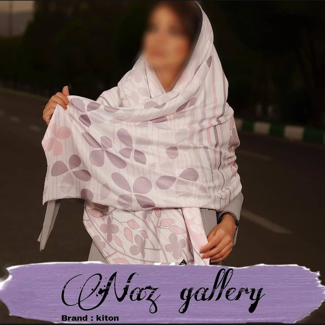 روسری  سفید عیدانه جنس پاییزه کجراه قواره 135 در 135