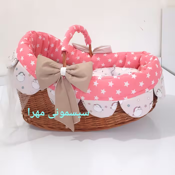 سبد حصیری حمل نوزاد  ننویی با روکش کتان نخ و پشه بند توری (پس کرایه)
