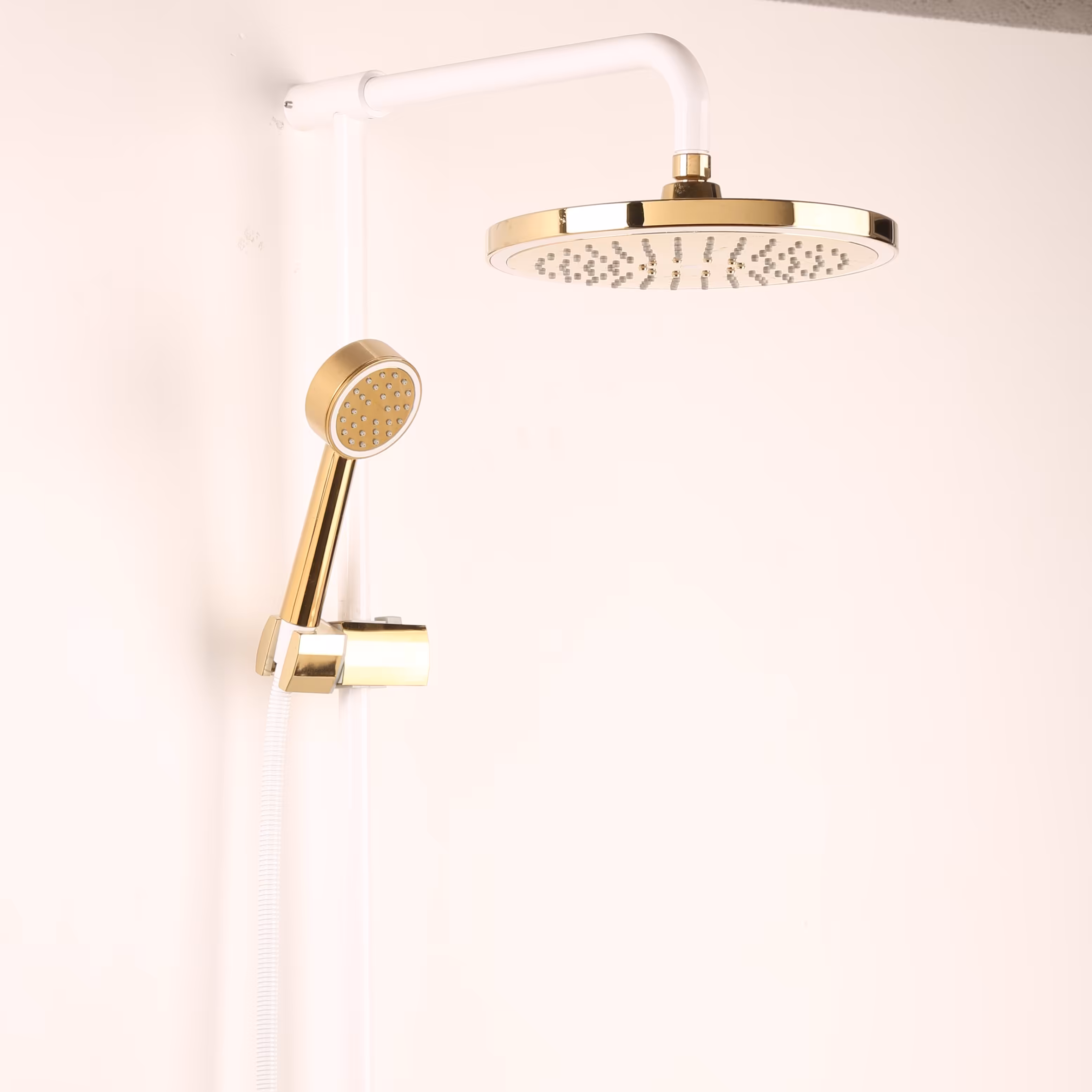 شیرآلات ترک سو یونیورست مدل آرتاس سفید طلایی