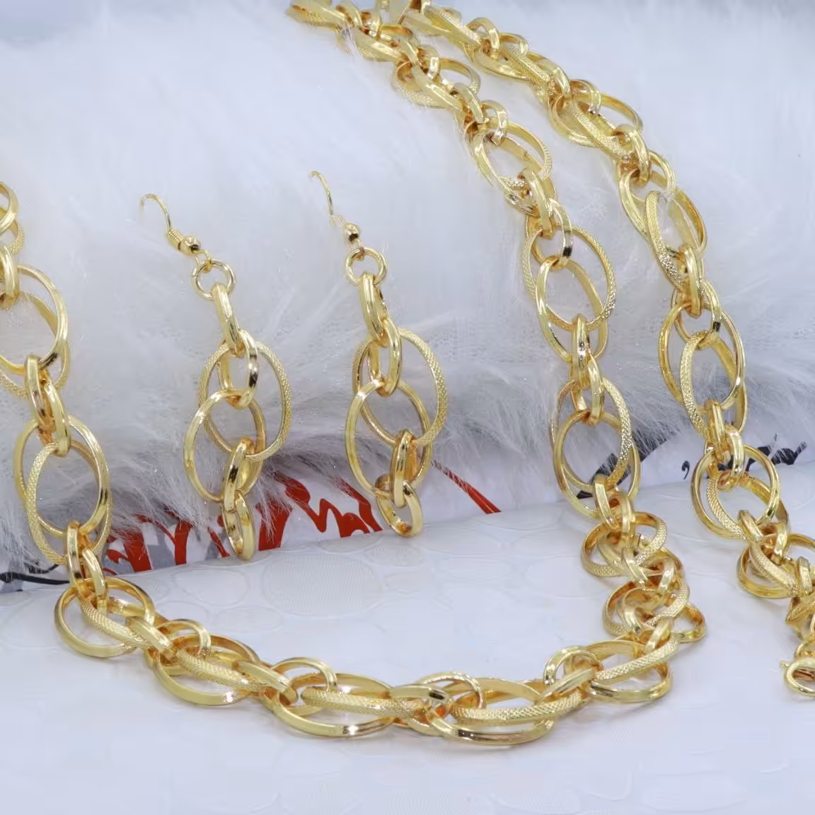 سرویس طرح طلا رنگ ثابت