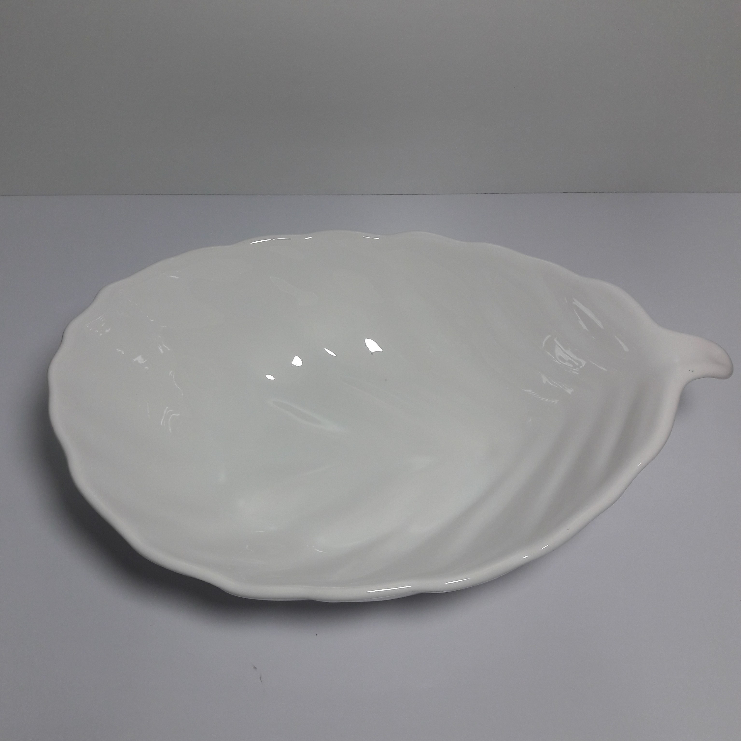 سالاد خوری مدل برگی.