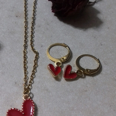 نیمست استیل قلب قرمز