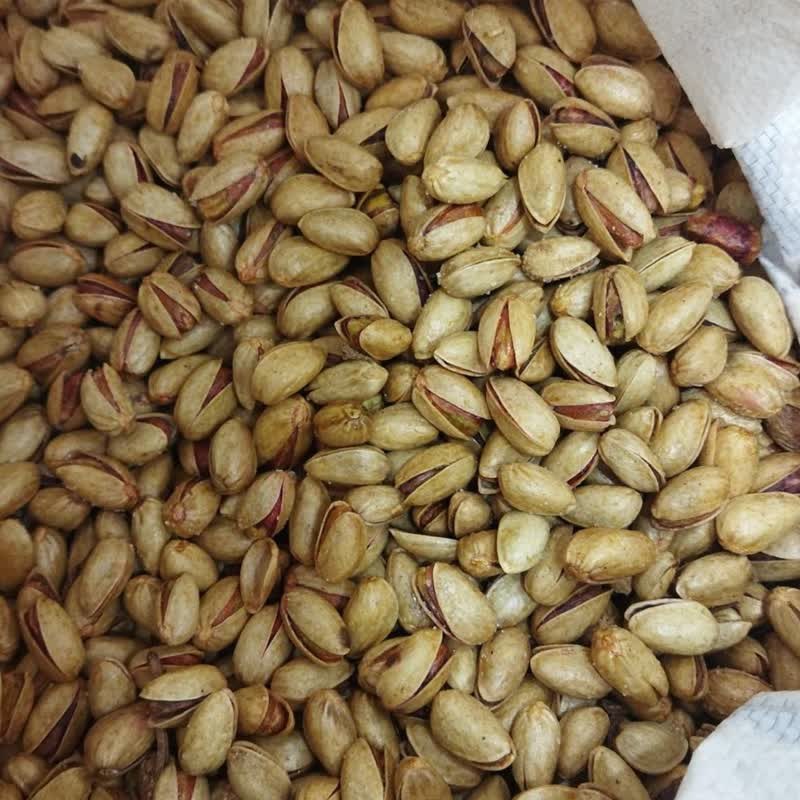 پسته بادامی درجه1 (وزن یک کیلوگرم)