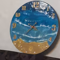 ساعت دیواری  .چوب و رزین قطر 50سانت