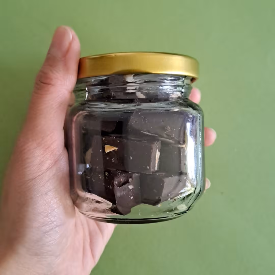 شکلات فاج فندقی (شیشه ی 130 گرمی- 13 عدد)