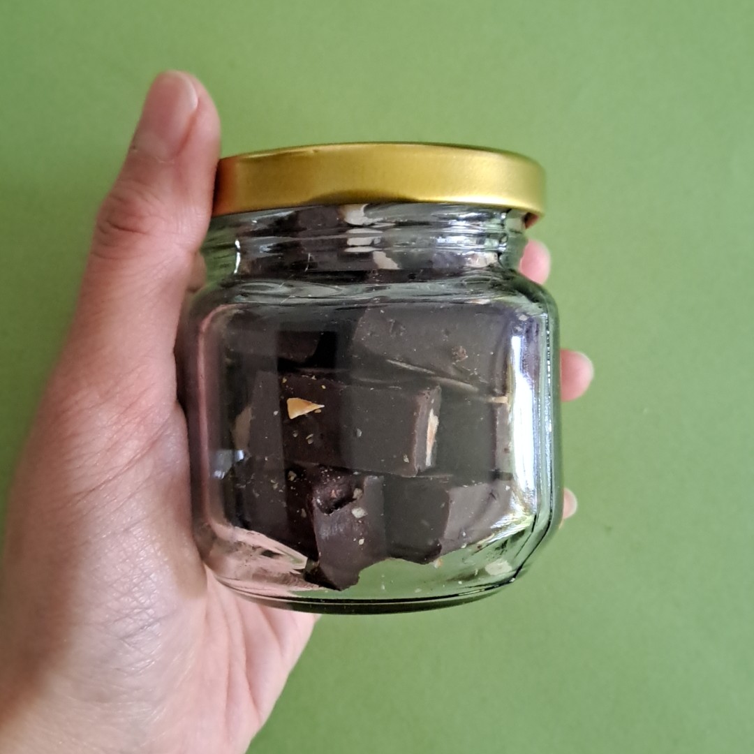 شکلات فاج فندقی (شیشه ی 130 گرمی- 13 عدد)