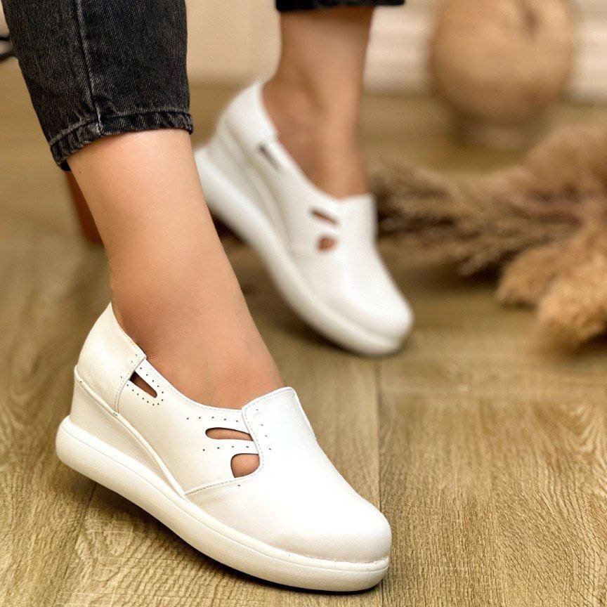 کفش طبی دلربا با کیفیتی عالی و زیره پیو
لژ6سانت
سایز37تا40