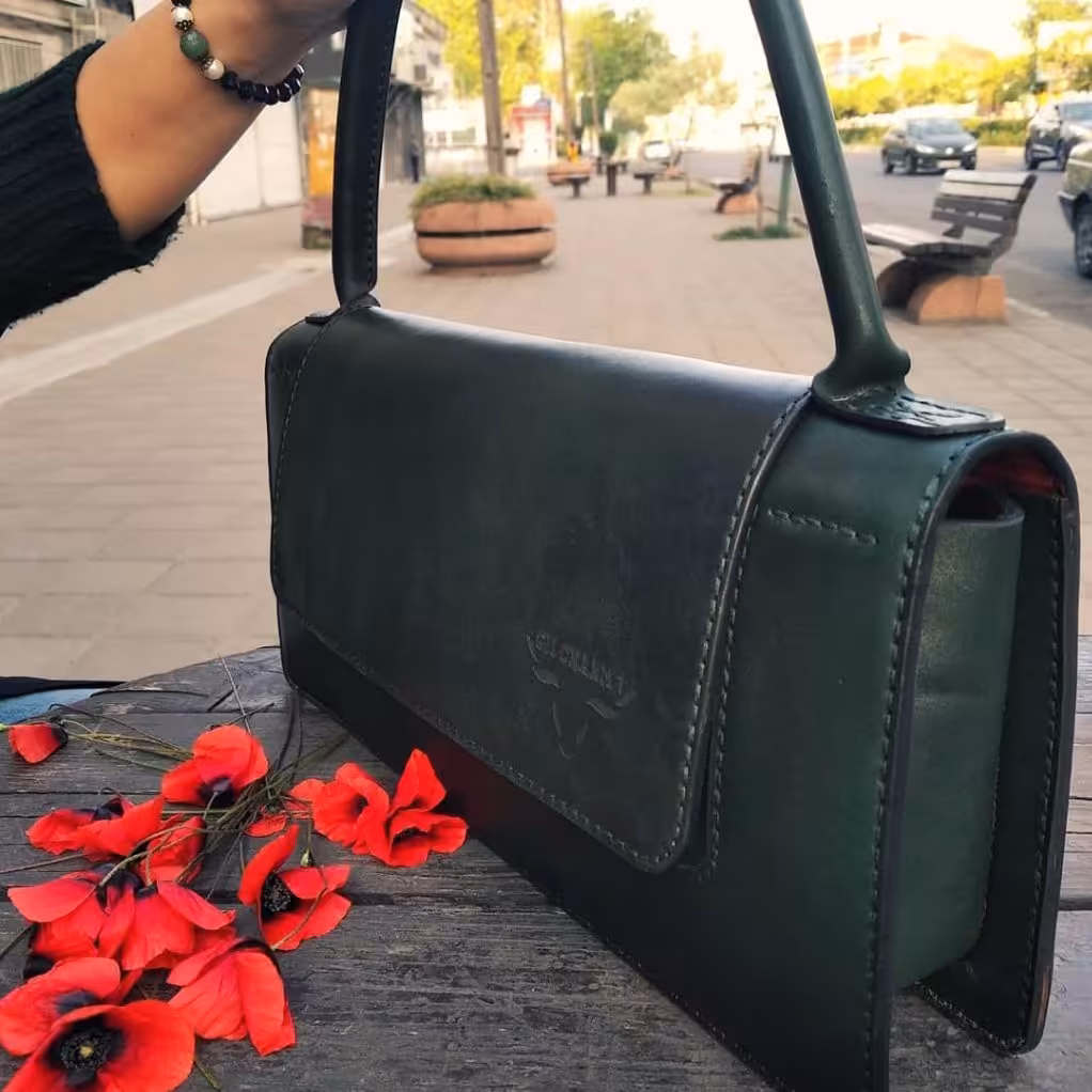 کیف زنانه دست دچز چرم طبیعی کد2672