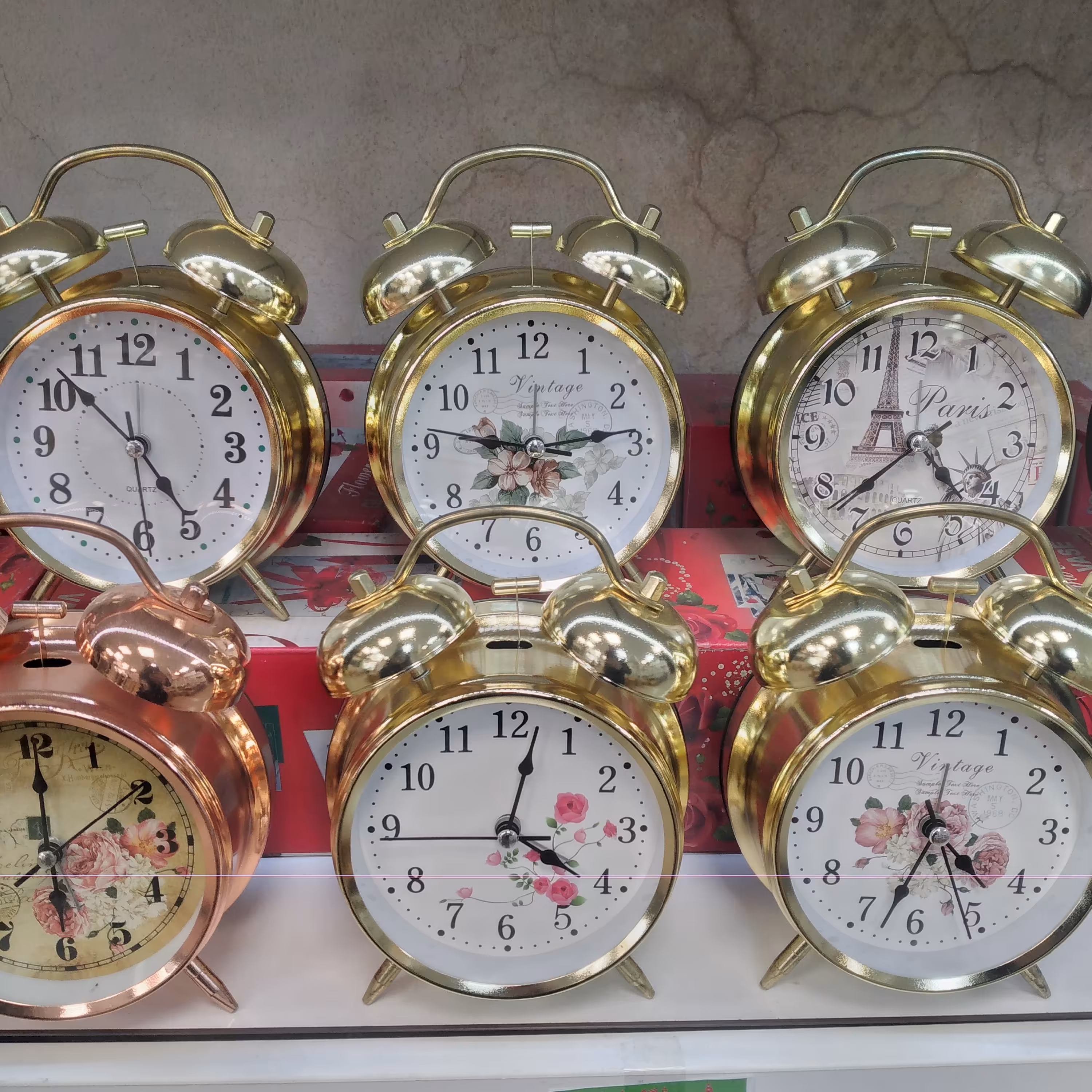 ساعت زنگدار  بدنه فلزی با چراغ داخل صفحه و زنگ نوستالژیک