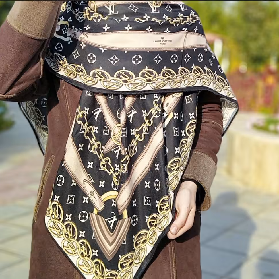روسری پاییزه نرم و لطیف و گرم سبک راحت دور دست دوز قواره 140