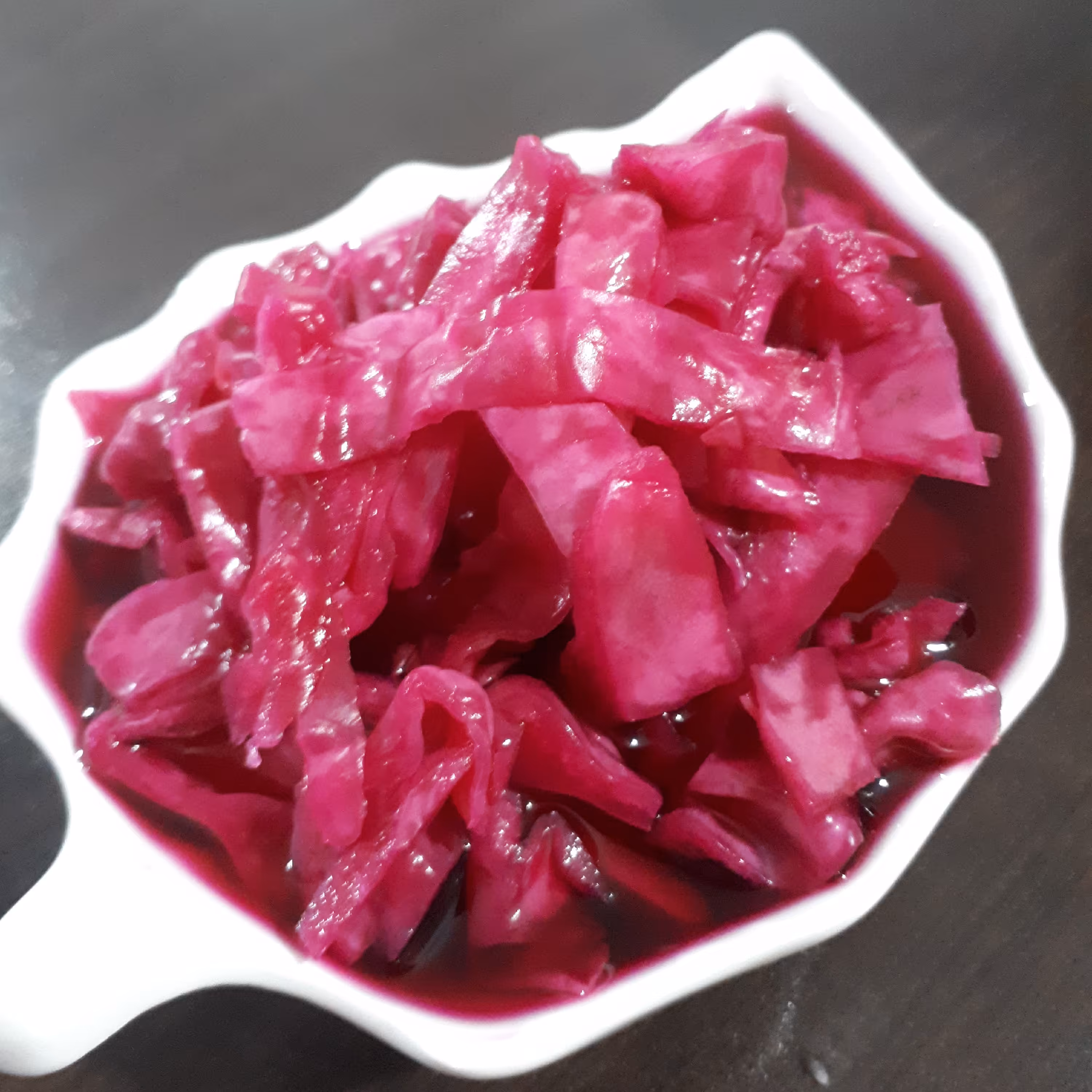 ترشی کلم بنفش  در بسته بندی دو کیلویی 