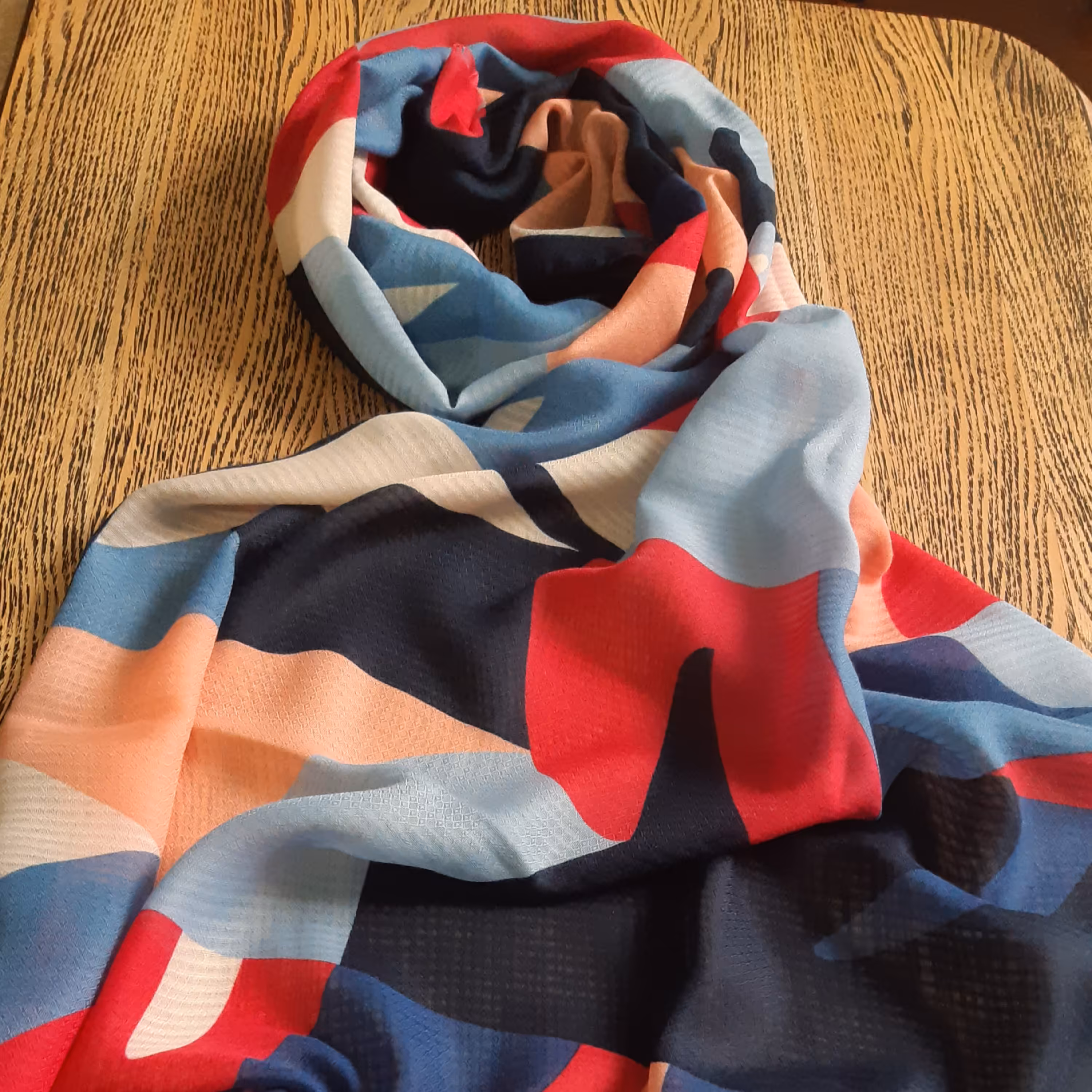 شال نخی میله ای.قواره 70در یک متر و هشتاد.در 4طرح مختلف