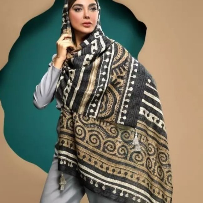 شال نخی منگوله دار زنانه بسیار سبک کیفیت عالی طرح متفاوت و قیمت عالی ابعاد 190×75