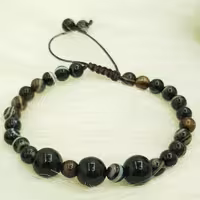 دستبند سنگ عقیق سلیمانی  سنگ استقامت درونی  کد 245   سایز 6 و 10   