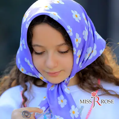 روسری دخترانه قواره 70 طرح بابونه یاسی