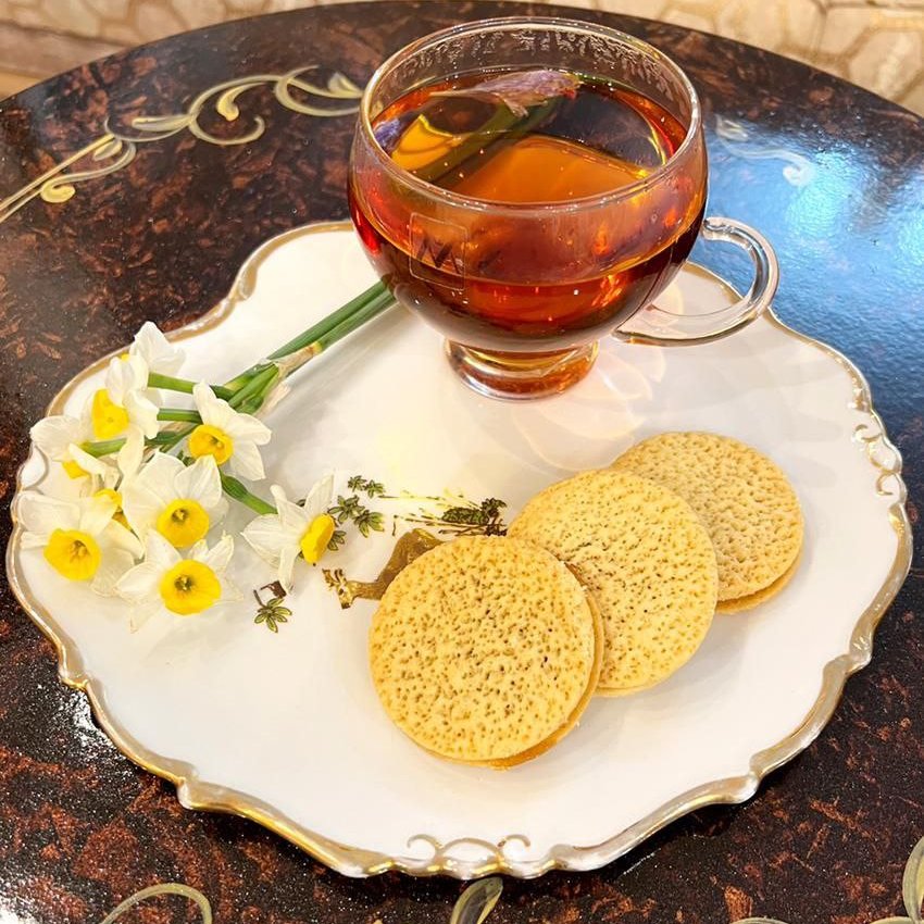 شیرینی سنتی محلی طبس معروف به رورکرده (950گرم)